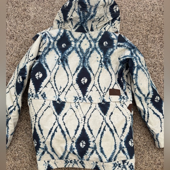 Burton women’s ski/snownoarding jacket new without tags . - Picture 4 of 4